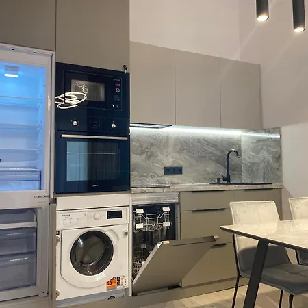 Apartment Grand 2 *