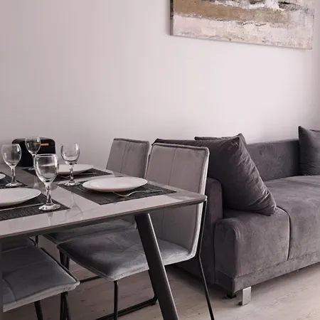 Grand 2 Apartamento